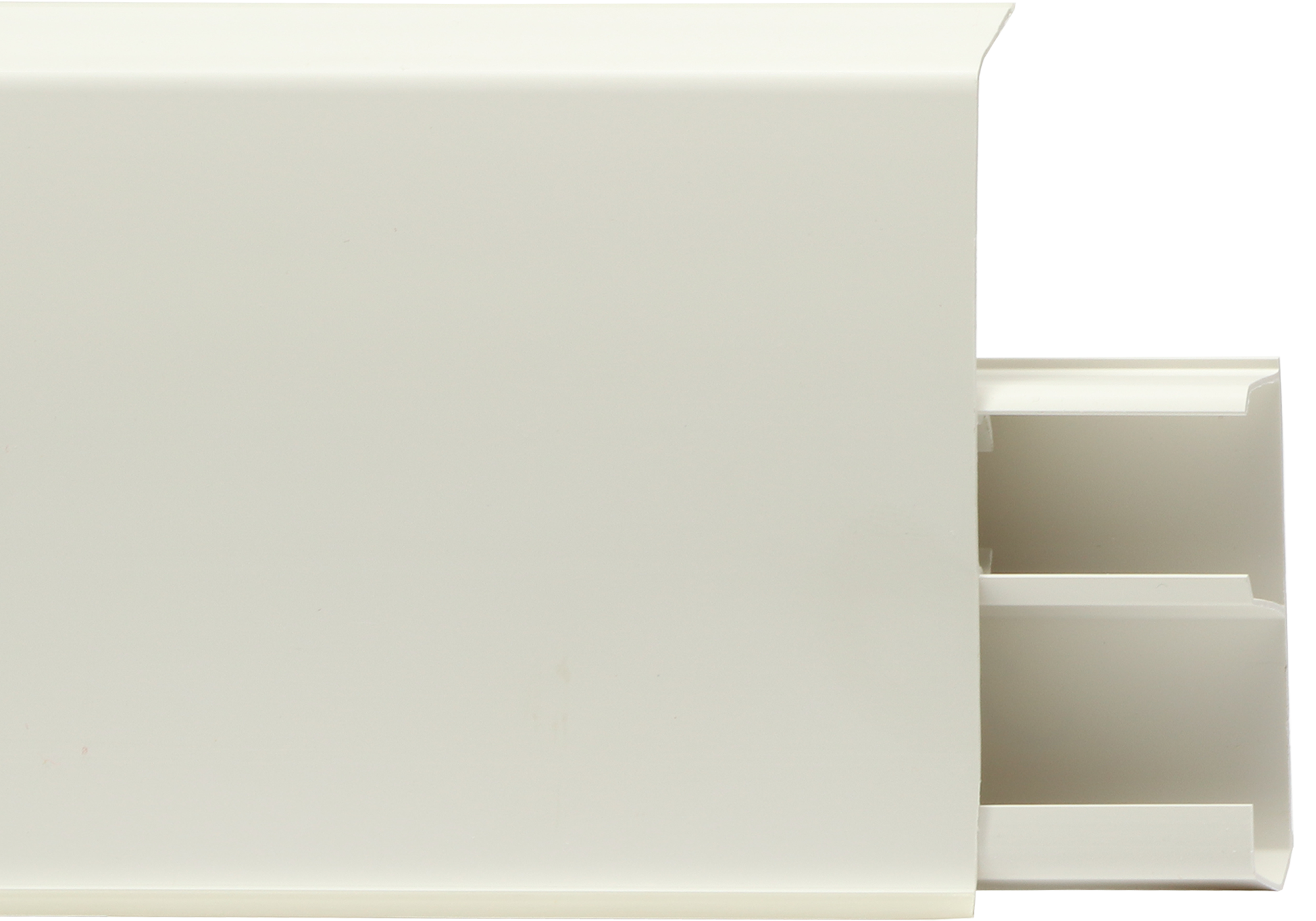 Плинтус пластиковый Winart Quadro 100 мм Ваниль 319