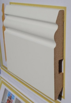 Плинтус Tarkett декоративный белый Романский WSKWL-RN-MDF150-16